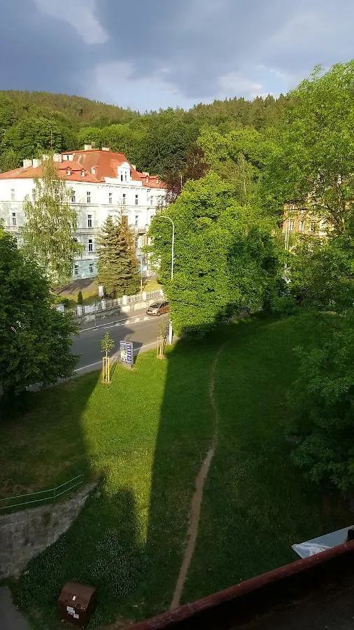 Nely'S Apartment Karlovy Vary